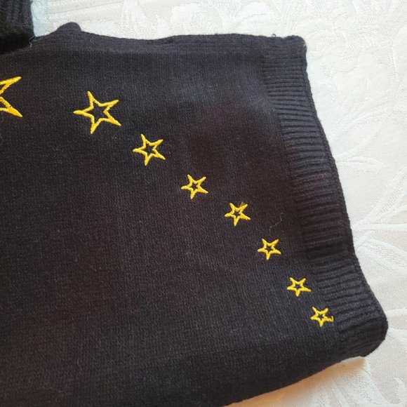 Jenni 2 Piece Black Scarf and Hat Set with Embroidered Gold Stars NWT - Picture 2 of 6